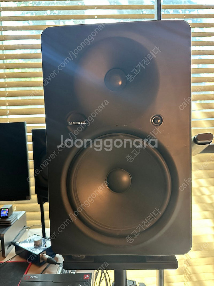 맥키 Mackie hr824mk2 1조 팝니다.--0