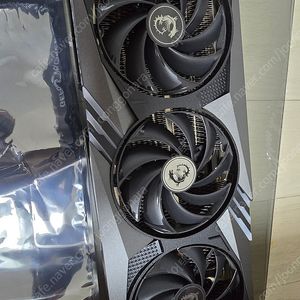 MSI 4070TI 게이밍 트리오