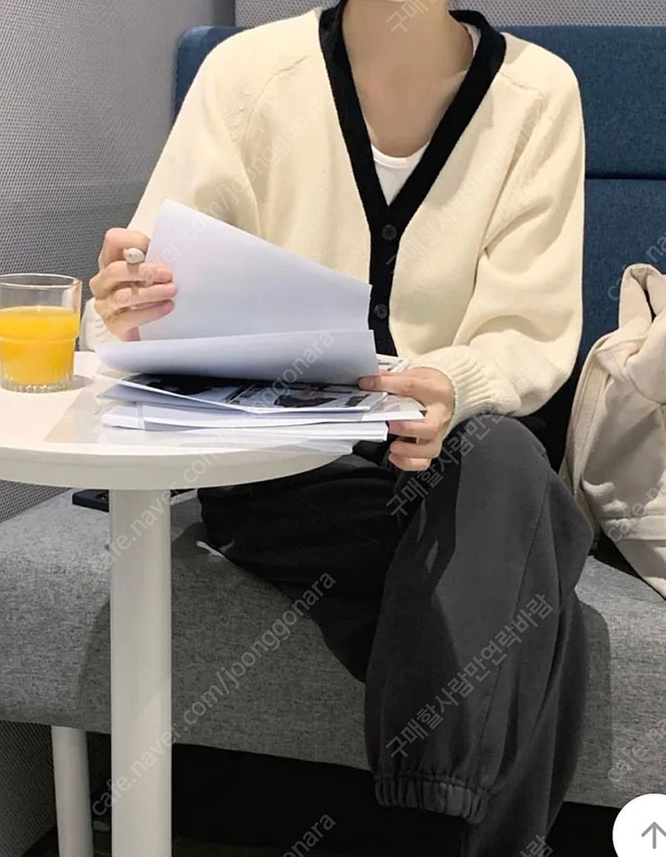 98도씨 폴 배색 포인트 브이넥 니트 가디건 이미지