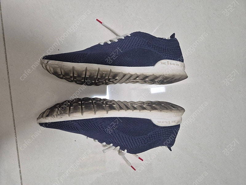 키톤 매쉬 스니커즈 7사이즈 팝니다--4