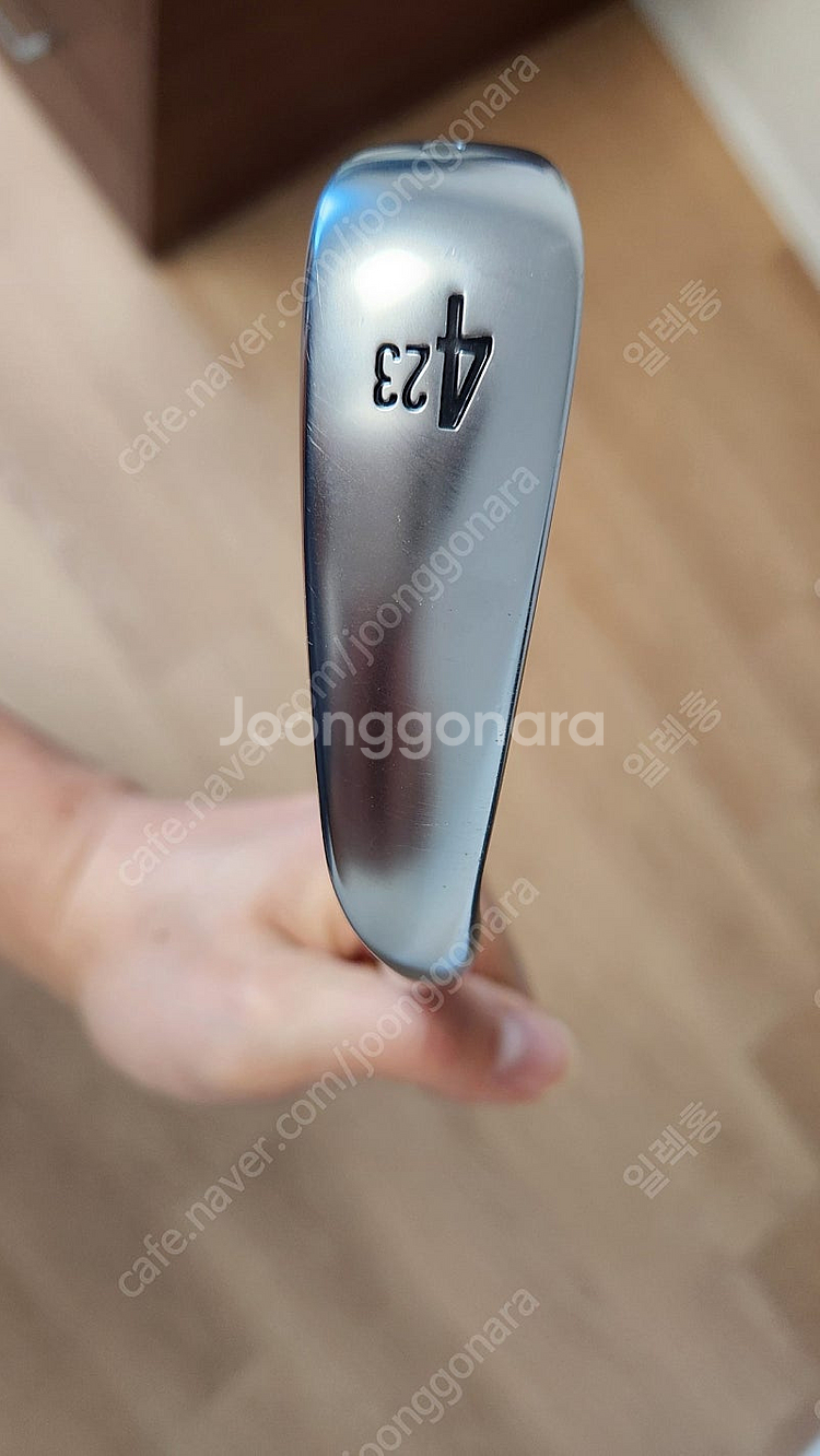 스릭슨 드라이빙 아이언 zx 4번(23도) 판매합니다--3