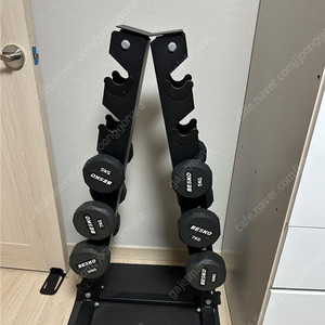 Besko 덤벨(10,7,5kg 각각 2개씩)+거치대 판매 합니다.