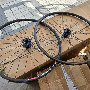 라피에르 알로이 mtb용 휠셋 27.5인치 (미사용)