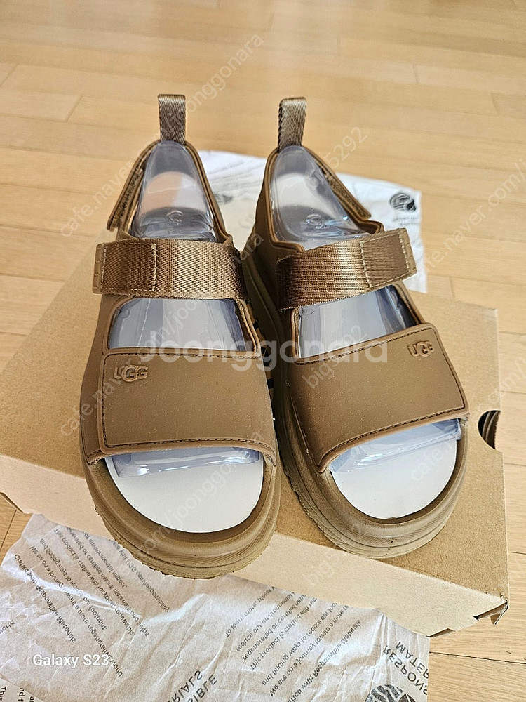 어그 골든글로우 (37)235--0