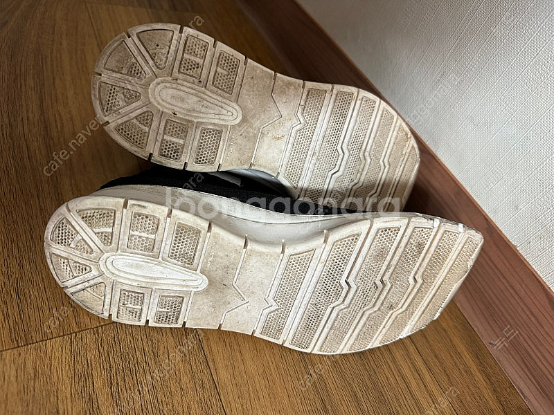 메종 마르지엘라 19ss 화이트 페인팅 삭스 러너 블랙...--1