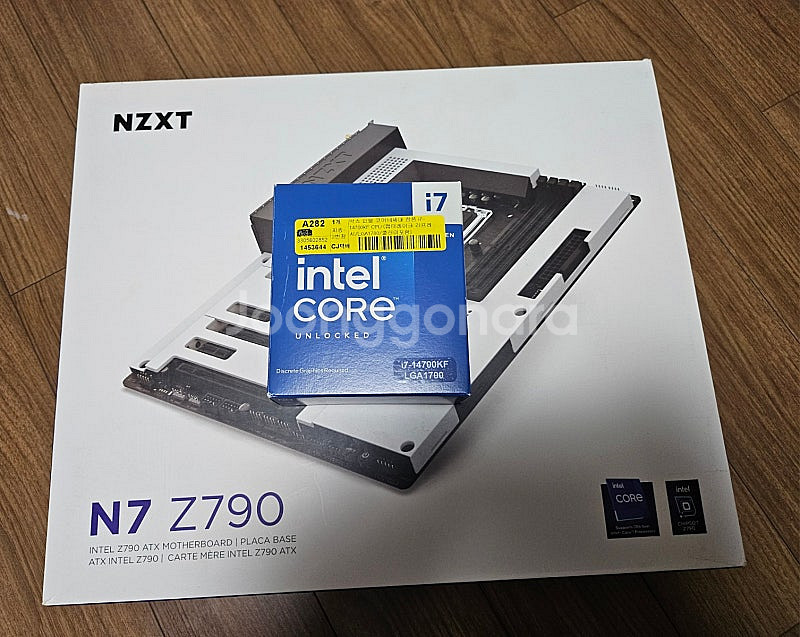 14700kf + nzxt n7 z790 화이트--0