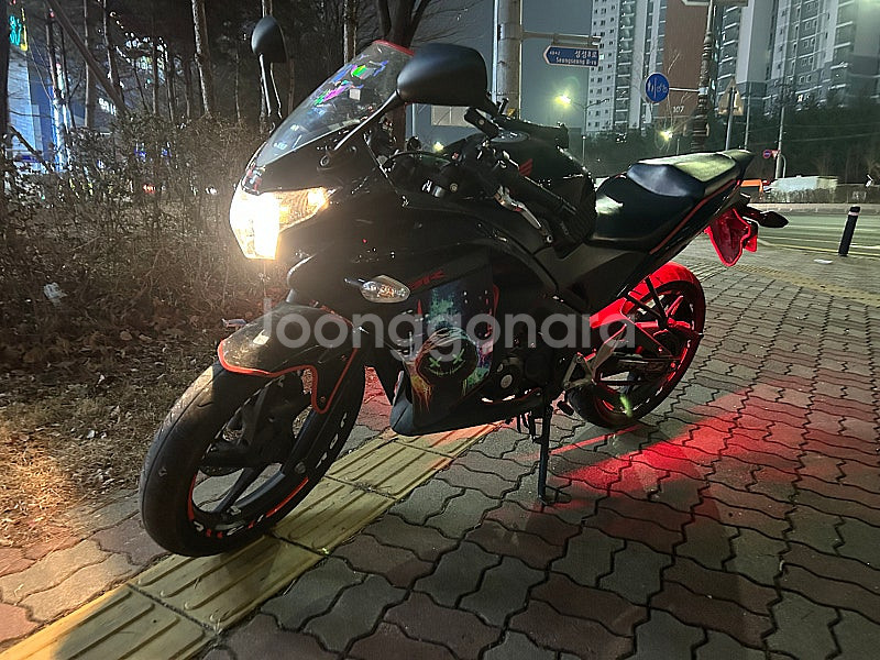 Cbr125--2