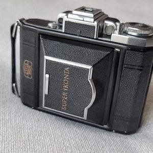 ZEISS 수퍼이콘타 531A 후기형 중형 645 포맷