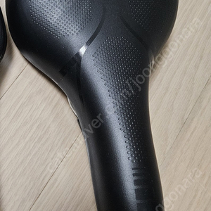 턴포터 안장