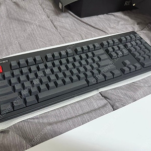 토프레 리얼포스 R3 BT 블랙 저소음 APC 30g 균등 영문 풀사이즈 (R3HB13)