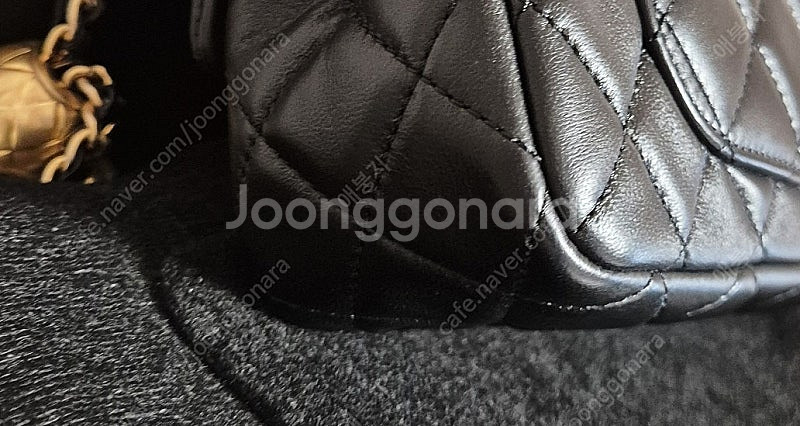 정품)샤넬 골드볼 뉴미니 새상품급--3
