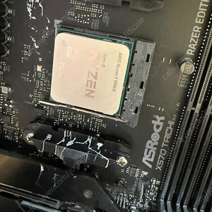 AMD 5950X + X570 Taichi Razer Edition 타이치 레이저에디션 팝니다