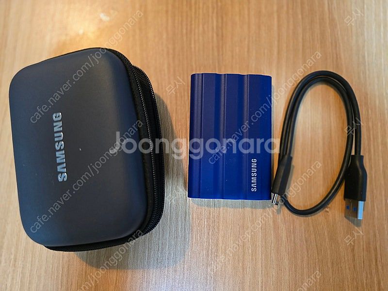 SSD 2개 팝니다. 삼성 T7 (1tb), WD MY...--0