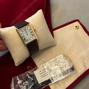 정품 까르띠에 탱크 라지 18k 825만원