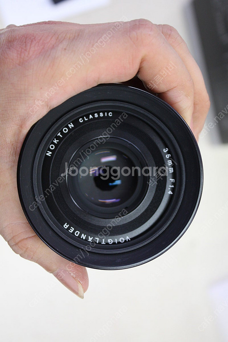 보이그랜더 35mm f1.4 소니 e마운트--2