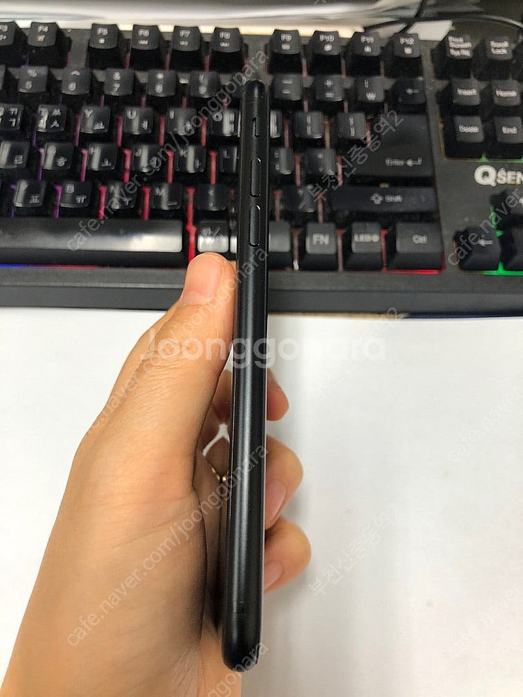 195854 아이폰SE2 블랙 SSS급 64GB 공신폰...--4