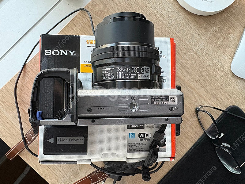 소니알파 A6000+16-50mm 줌렌즈+64G--3