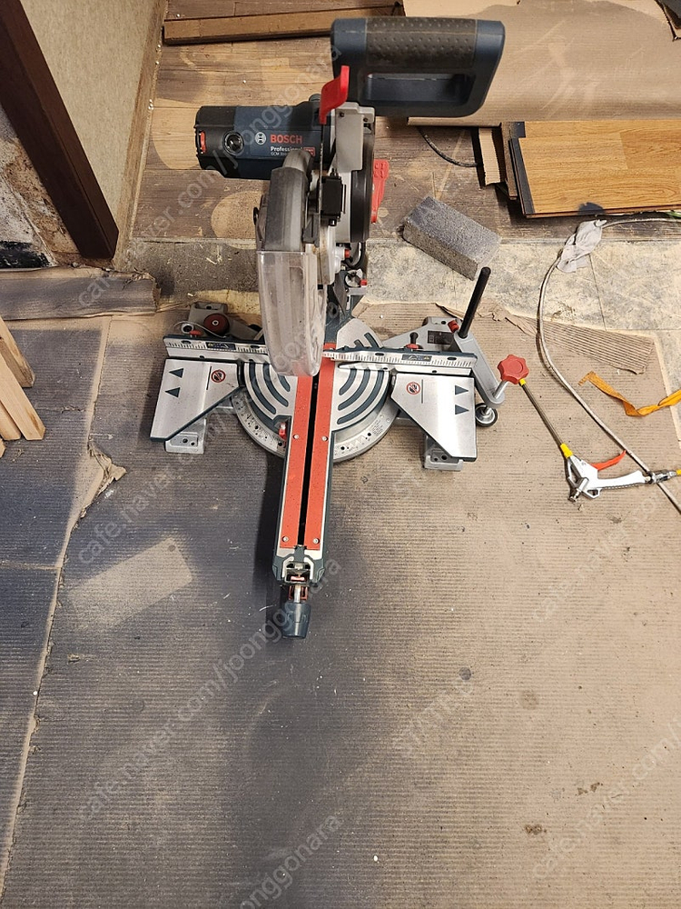 보쉬 슬라이딩 각도절단기 gcm 350-254 팝니다 이미지