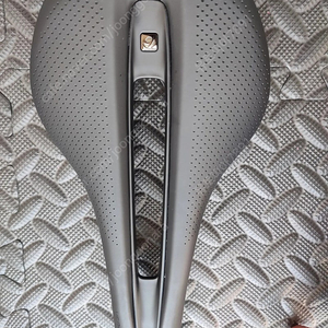 145mm 본트레거 벌스 버스 verse pro 자전거 로드 카본 안장