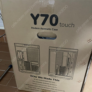 HYTE Y70 TOUCH 4K LCD (스노우 화이트)