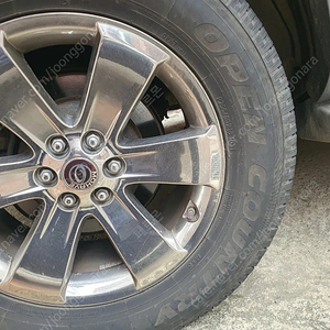 14년. 모하비. 18인치 순정 크롬 흴 타이어 삽니다