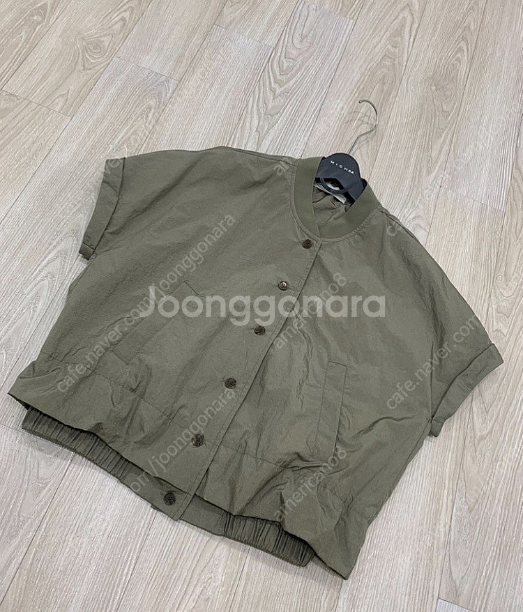BCBG 크롭 바람막이 (55-66)--1