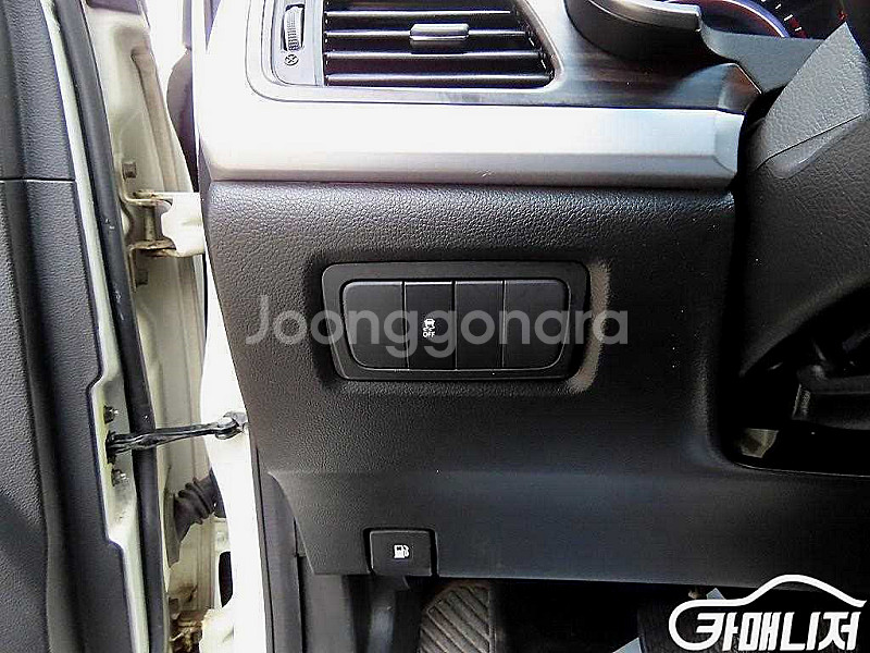 [KG모빌리티(쌍용) ]뉴코란도C 2WD 2.0 CVT...--3