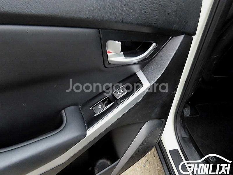[KG모빌리티(쌍용) ]뉴코란도C 2WD 2.0 CVT...--9
