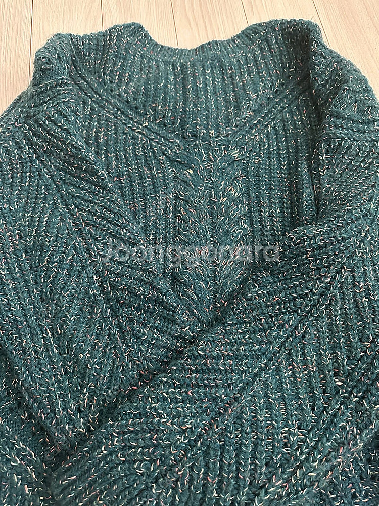 써스데이아일랜드 니트 s사이즈--1