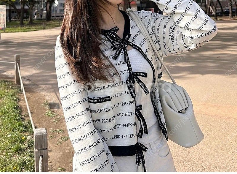 eenk 잉크 김나영 박제니 리본 레터링 가디건 S--2