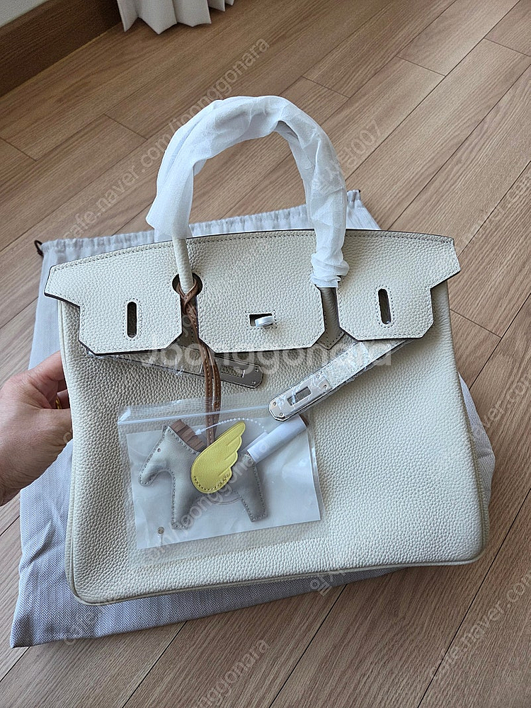 여성용 아이보리 토트백 워킨백--0