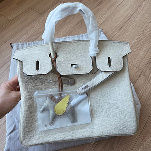 여성용 아이보리 토트백 워킨백