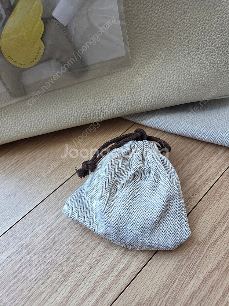 여성용 아이보리 토트백 워킨백--2