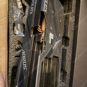 RTX 5090 슈프림 삽니다