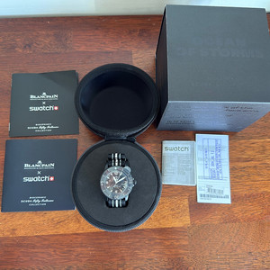 [판매완료] Swatch x Blancpain Bioceramic Ocean of Storms(스와치 x 블랑팡 바이오세라믹 오션 오브 스톰 SO35B400)