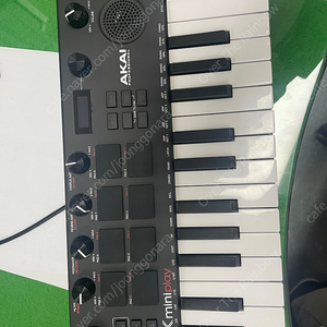 아카이 미니 akai mpk mini play mk3 판매합니다