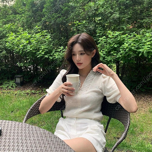 아떼 바네사브루노 니트 (미네트샵 사장님 착용)