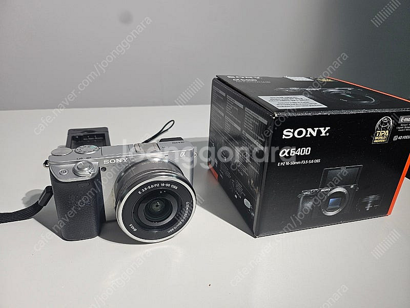 소니 a6400 미러리스 카메라 판매합니다. 3905컷--0