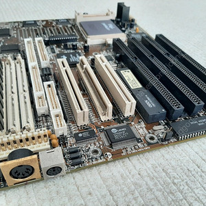 소켓7 팬티엄 메인보드 CPU P-75 VGA 64M램