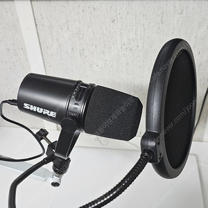 SHURE MV7 / USB타입 / XLR 보컬마이크