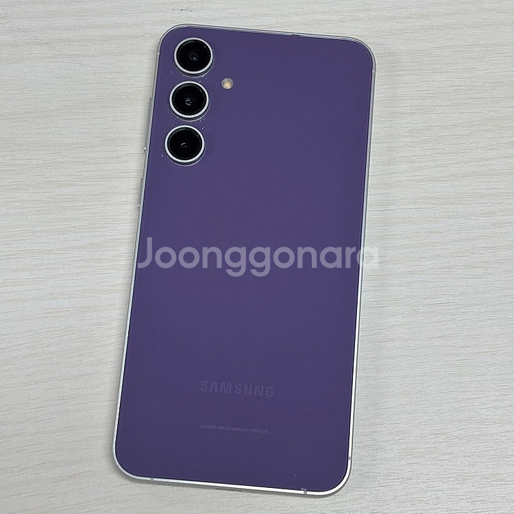 갤럭시S23FE 바이올렛 256용량 24년 4월개통 새상품컨디션 초S급 38만 팝니다--2