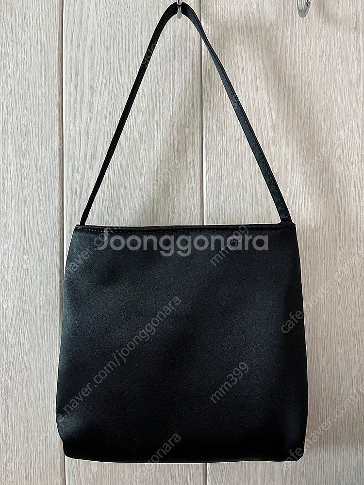 hai 블랙 베라 가방 판매합니다--1