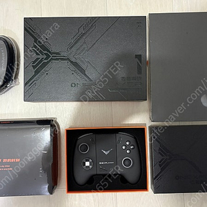 one x player x1 mini 8840u/ 64gb /2tb 거의 새제품 *풀세트 원엑스 플레이어 umpc 리전고