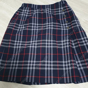 버버리 여성용 치마 판매합니다