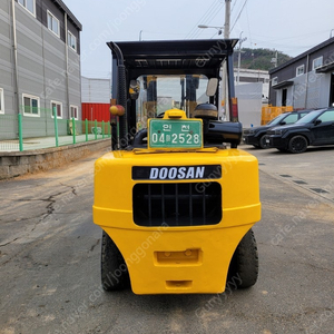 두산D4.5톤 로테이팅 중고지게차