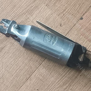 에어펜치, 마끼다 광택기(폴리셔/makita 9227CB), 보쉬앙카드릴(BOSCH/ GAH 500 DSR), 오토레벨기( Leica/ NA 820) 중고팝니다