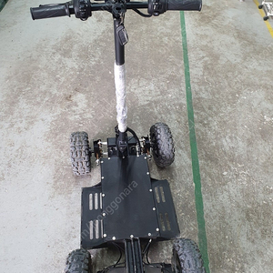 듀얼 4륜 전동킥보드. 48v 21a 3000w (직구 시운전만한 새제품)
