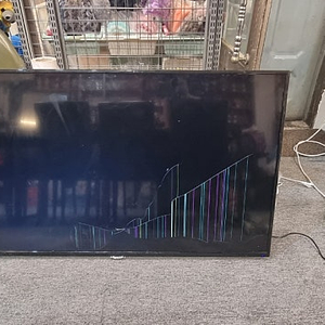 A55UH7000 TV 고장 부품용 ​ 메인보드 50,000 티콘보드 30,000 빽라이트 30,000