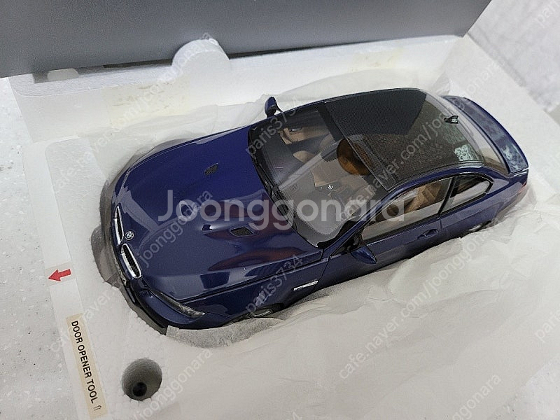 [가격인하] 1/18 BMW e92 M3 다이캐스트 피...--6