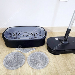 자동세척 무선 충전 물걸레청소기 WC-1500